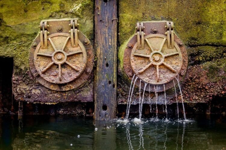 Teddington, River Thames, London. UK.
