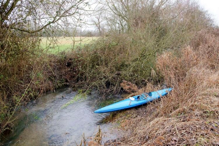 Tributary completely blocked near Cricklade - River Thames